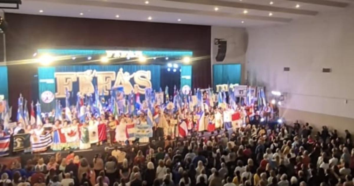Las Termas se llenoacute de alegriacutea y color con el Festival FIFAS 2026