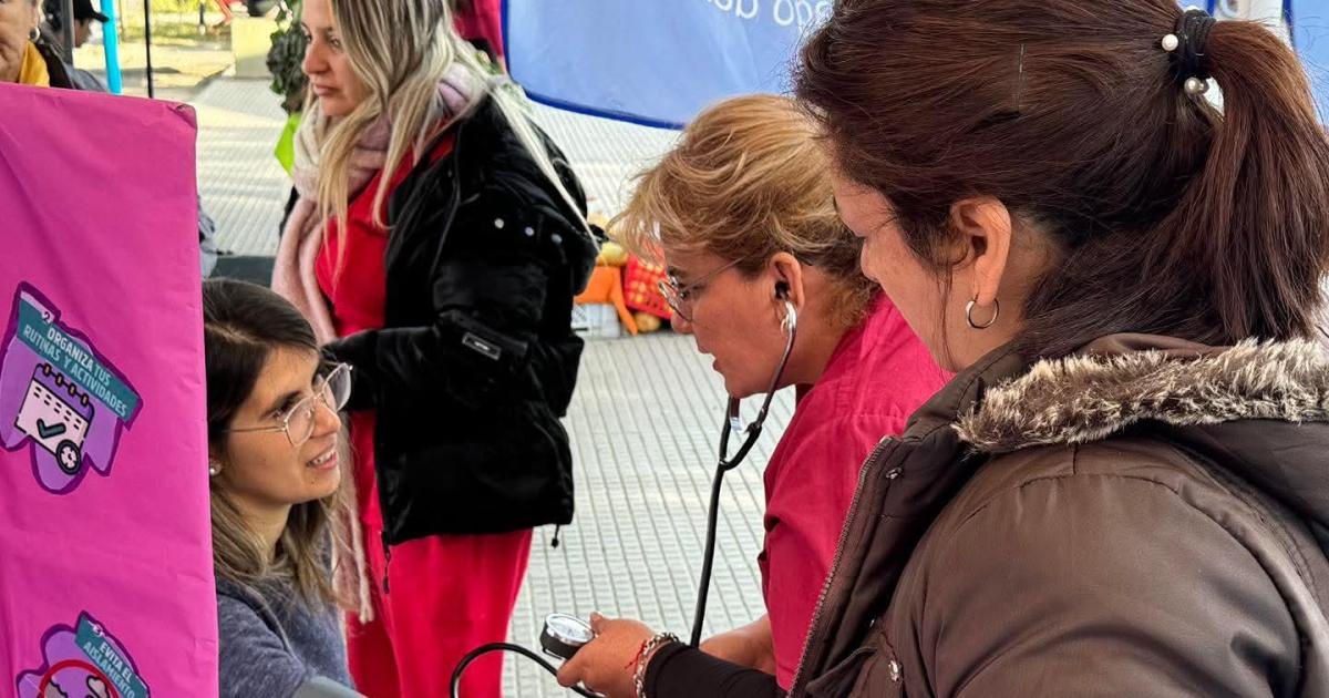 La Banda se tintildee de rosa con una jornada integral de salud