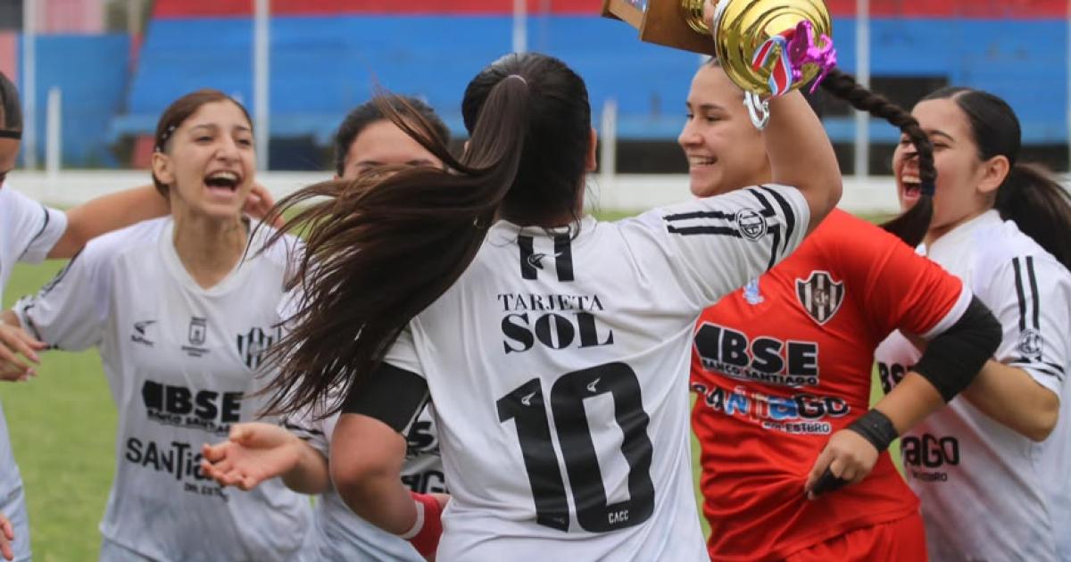 Central Coacuterdoba festejoacute por duplicado- campeoacuten en Primera y Reserva