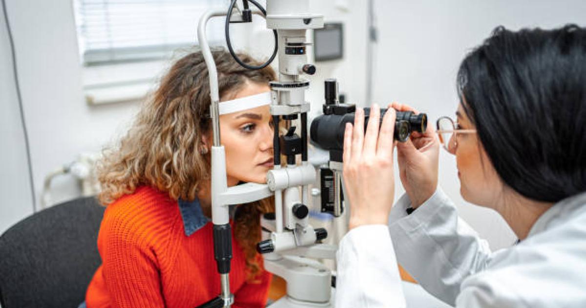 Los cuatro cuadros oculares maacutes habituales seguacuten la edad y coacutemo prevenirlos