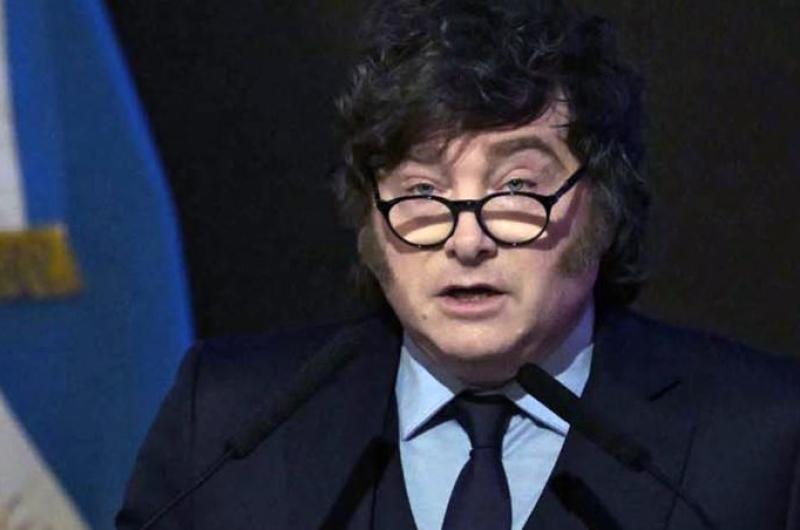 Javier Milei aseguroacute que cuenta con USD 125000 millones para frenar una eventual corrida cambiaria en 2027