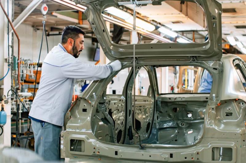 Los primeros datos de septiembre muestran una recuperación desigual de la economía y complica las proyecciones del Gobierno (Foto- NA)
