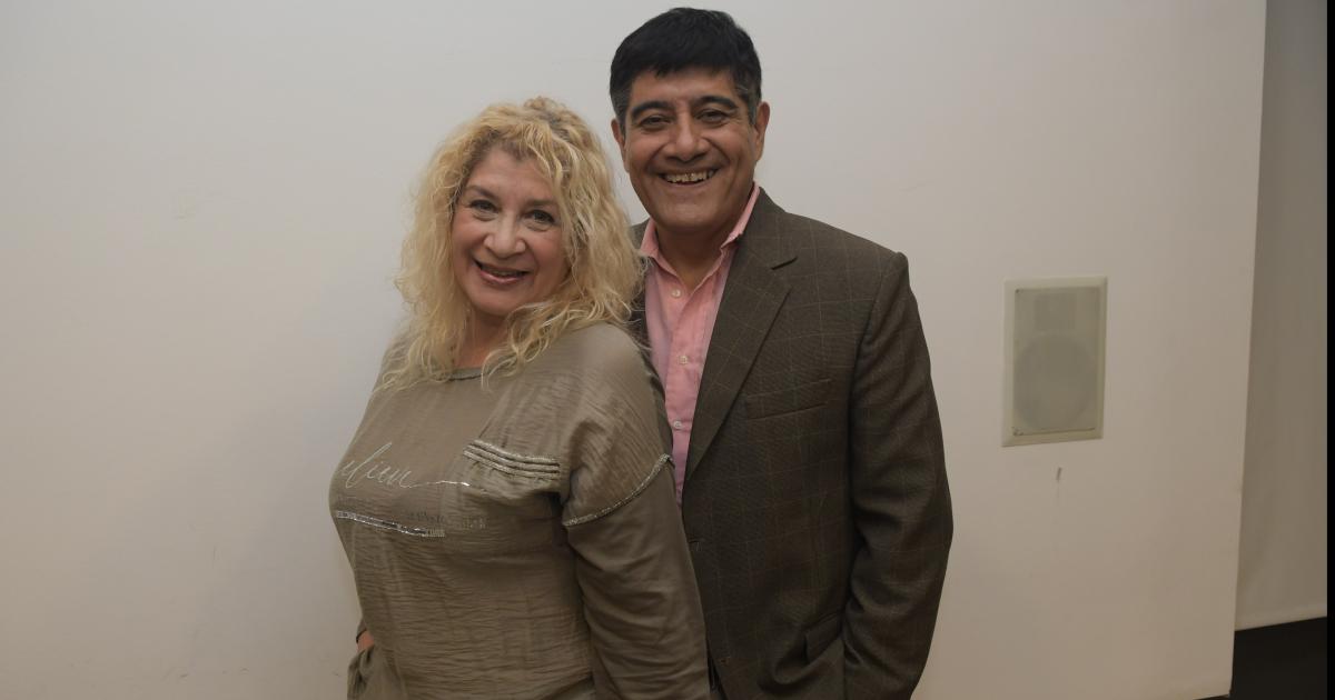 PRESENTARON EL LIBRO UN AMOR EN LA LUNA