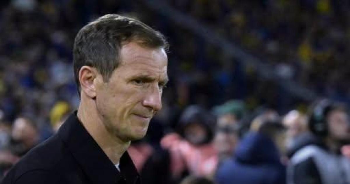 VISIÓN El entrenador Rodolfo Arruabarrena hizo una autocrítica del rendimiento del equipo y aclaró el cambio de Valencia por Merentiel