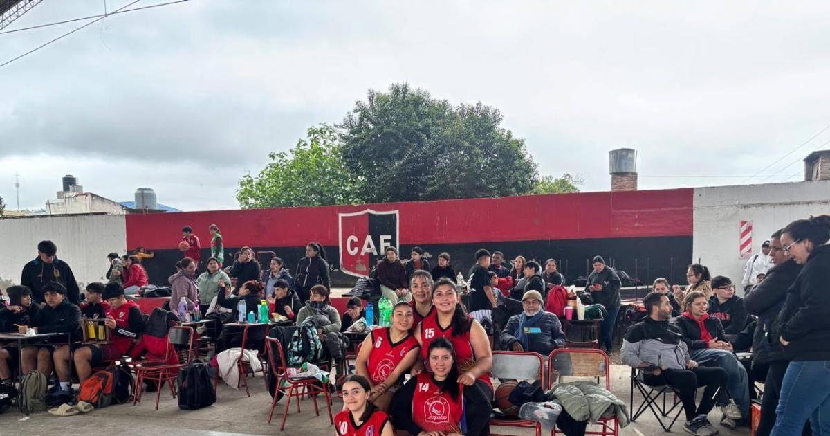Friacuteas fue sede del Segundo Encuentro Regional de Baacutesquet