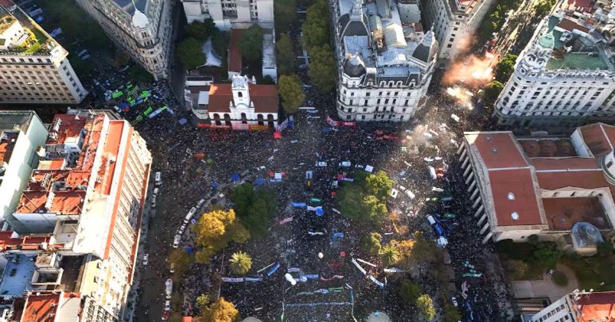 La UCR de Santiago del Estero acompantildea la 5ordf Marcha Federal Universitaria en defensa de la educacioacuten puacuteblica