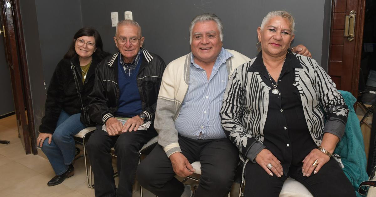 PRESENTARON EL LIBRO UN AMOR EN LA LUNA