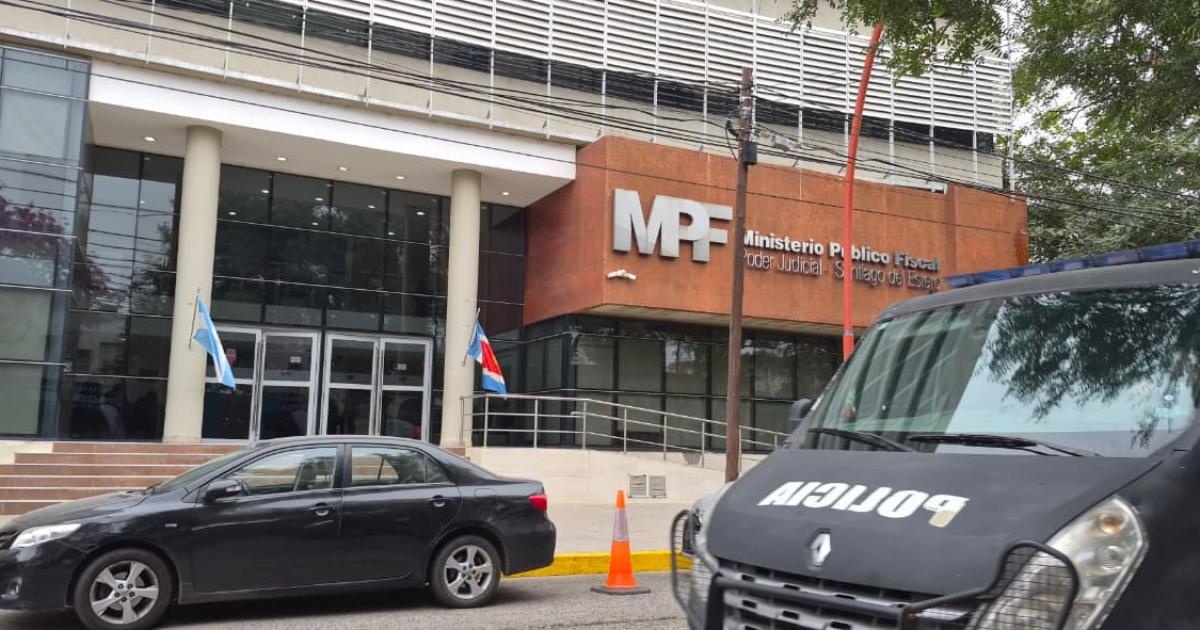 Anaacutelisis fiacutesicos y apertura de celulares en causa por gendarme acusado de abuso