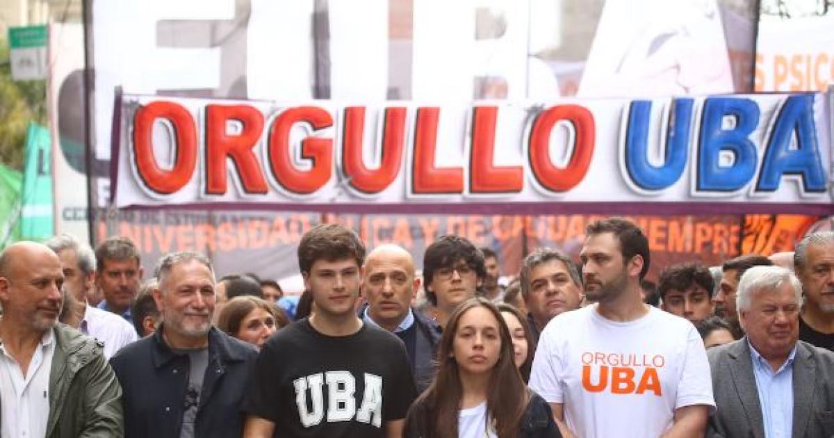 Yacobitti cruzoacute a Monteoliva por la Marcha Federal Universitaria y le exigioacute al Gobierno que cumpla la ley