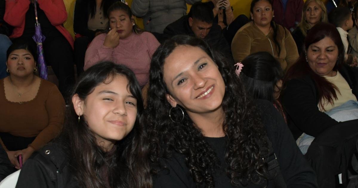 MUESTRA DE EDUCACIOacuteN FIacuteSICA