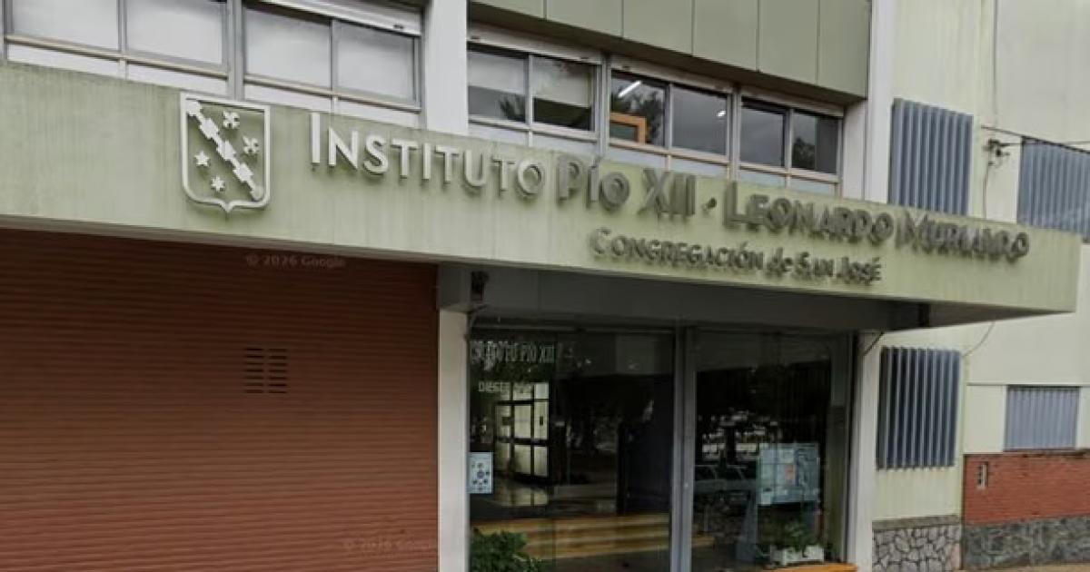 Alumnas del Instituto Pío XII denunciaron que sus compañeros aletearan sus imagen con IA y las venden por WhastApp