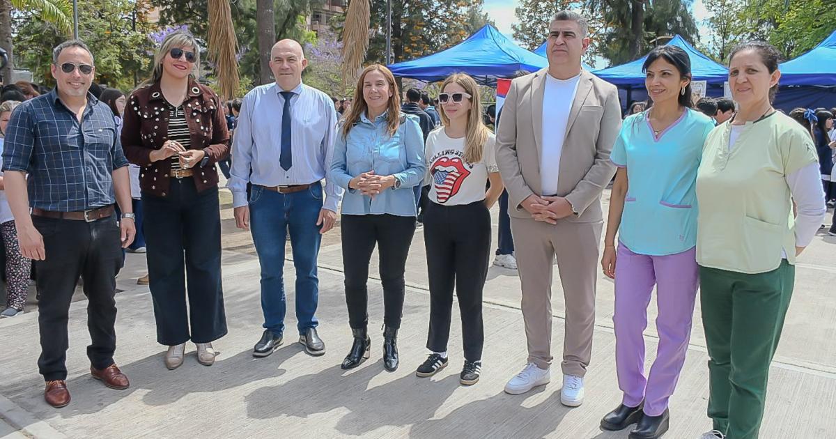 Diacutea Mundial de la Alimentacioacuten- cientos de estudiantes participaron de una jornada para promover haacutebitos saludables en Santiago del Estero