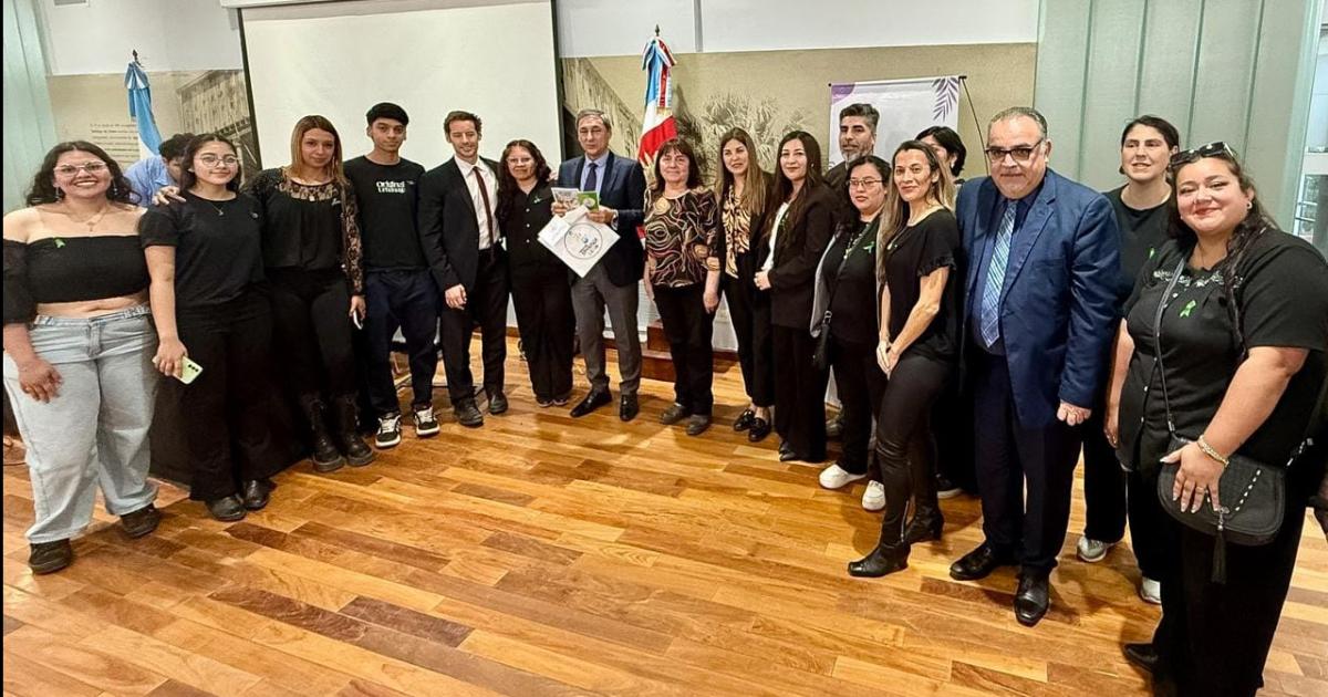 Silva Neder encabezoacute la apertura de una jornada sobre paraacutelisis cerebral en la Legislatura