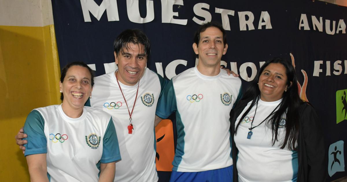 MUESTRA DE EDUCACIOacuteN FIacuteSICA