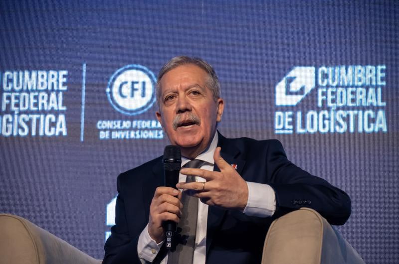 Eliacuteas Suaacuterez destacoacute el potencial productivo de Santiago del Estero en la Cumbre Federal de Logiacutestica 2026
