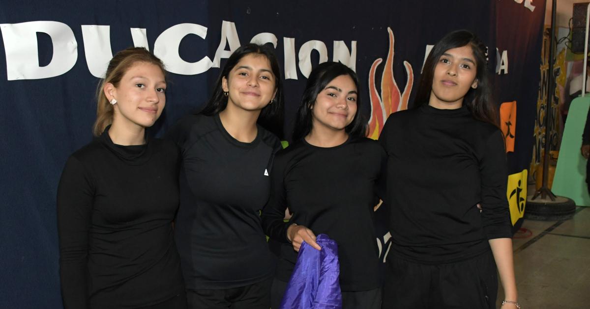MUESTRA DE EDUCACIOacuteN FIacuteSICA