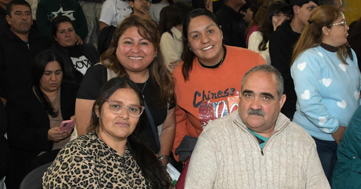 MUESTRA DE EDUCACIOacuteN FIacuteSICA