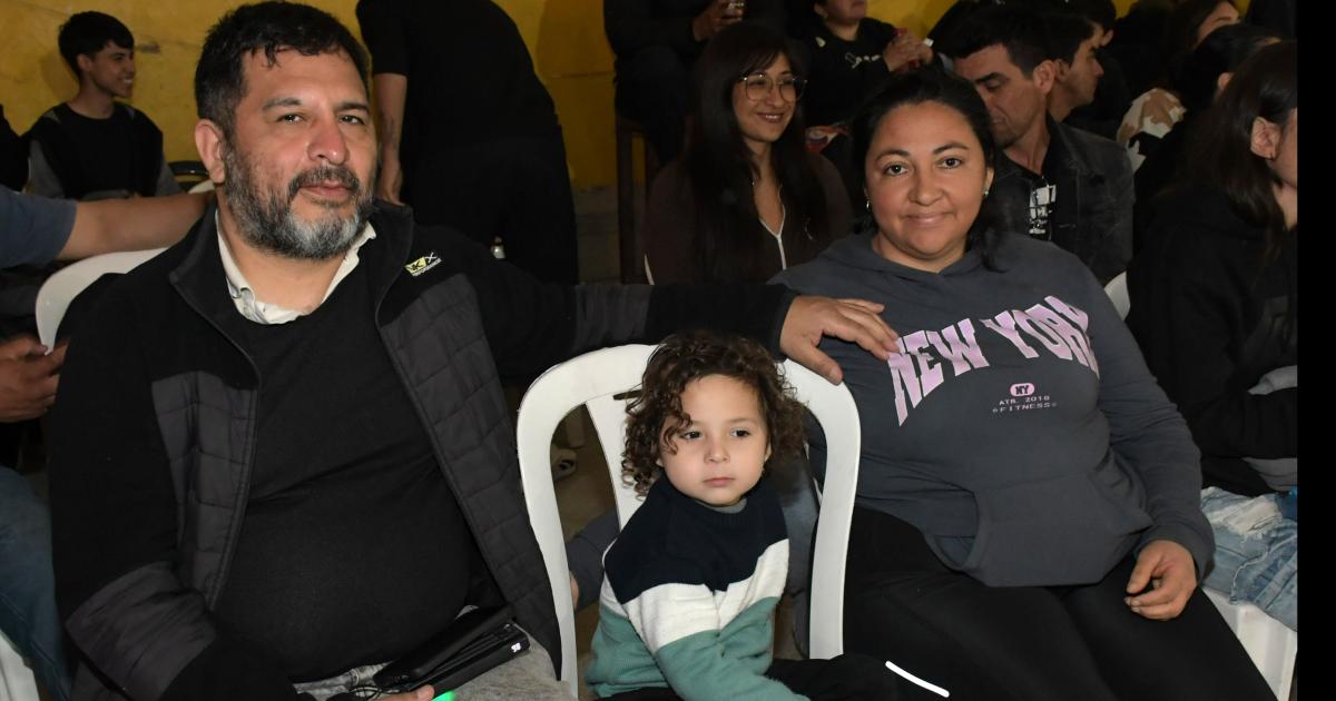 MUESTRA DE EDUCACIOacuteN FIacuteSICA