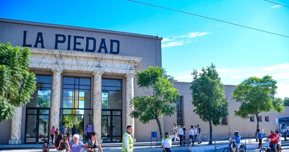 Diacutea de la Madre- habraacute un operativo especial en el cementerio La Piedad durante el fin de semana