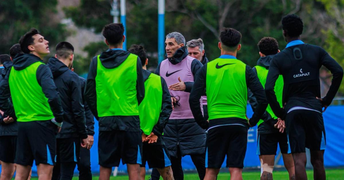 Racing e Independiente preparan el claacutesico que haraacute vibrar toda Avellaneda