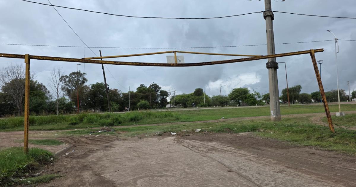 Vilelas- un peoacuten rural sufrioacute traumatismo de craacuteneo tras golpear contra un limitador de altura y fue derivado al CIS Banda
