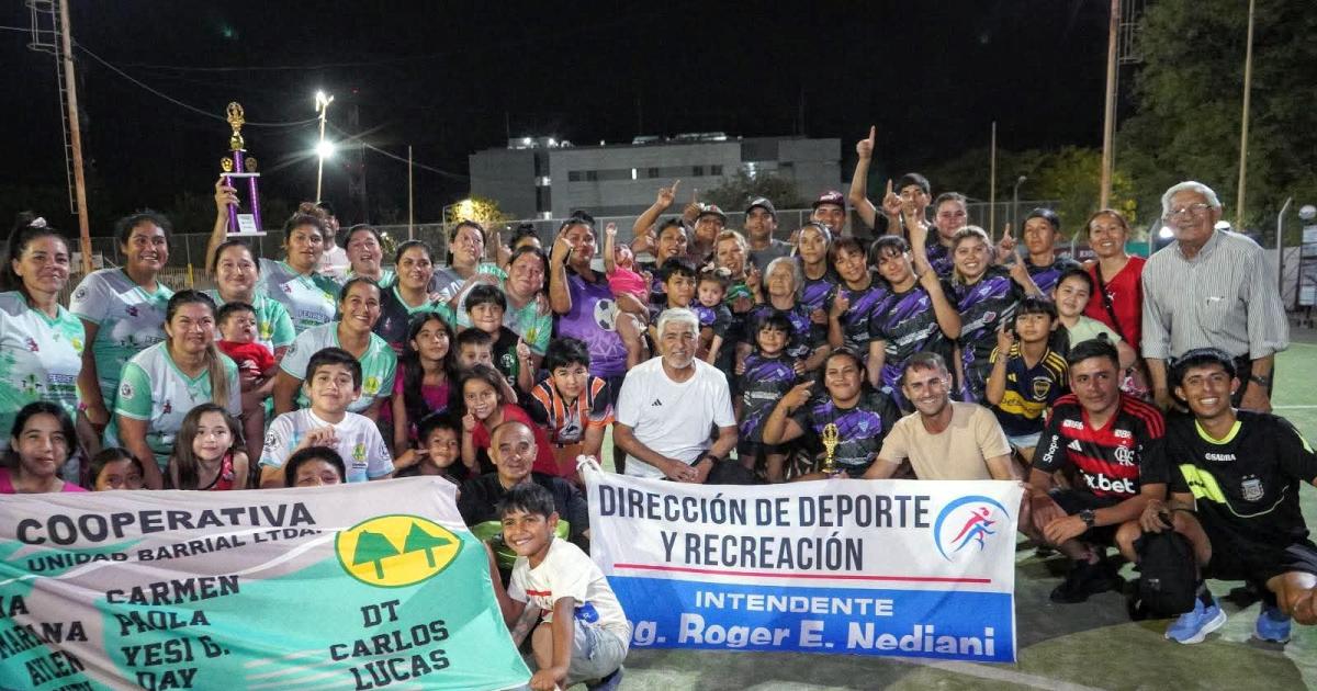 El fuacutetbol femenino definiraacute mantildeana a su gran campeona