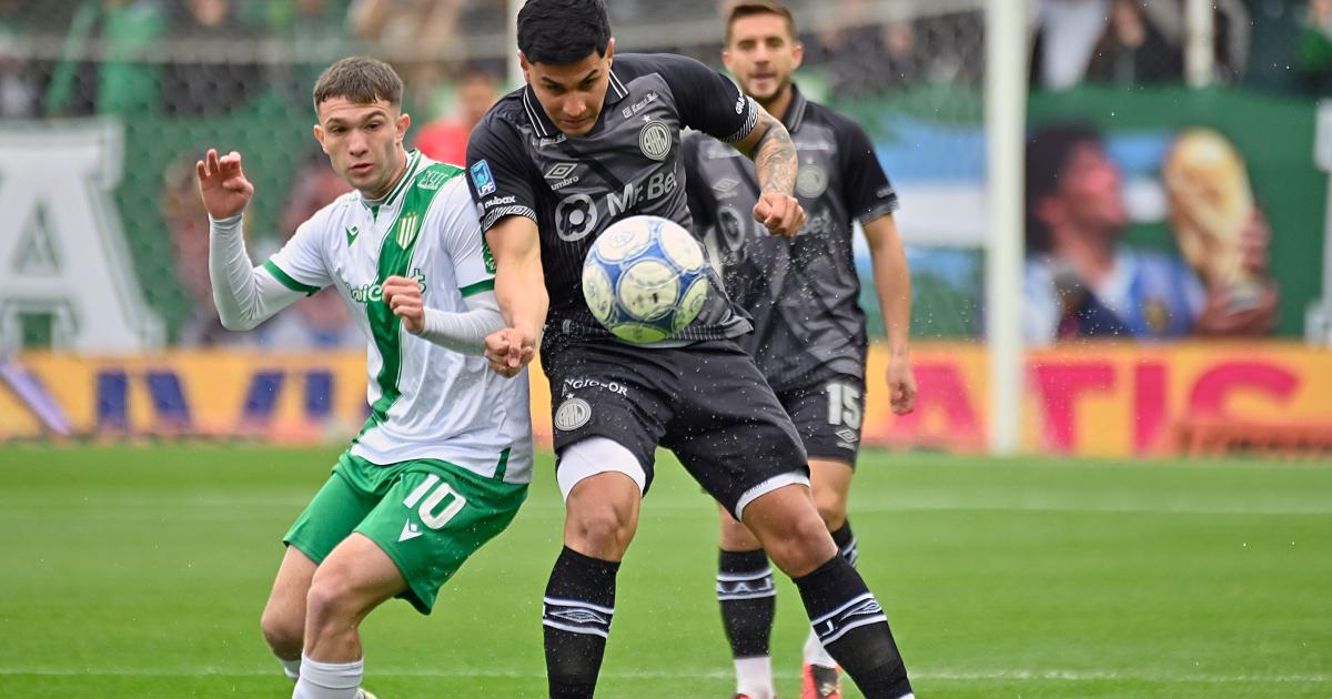 Argentinos Juniors le ganoacute a Banfield y alcanzoacute a Boca en la cima de la tabla anual