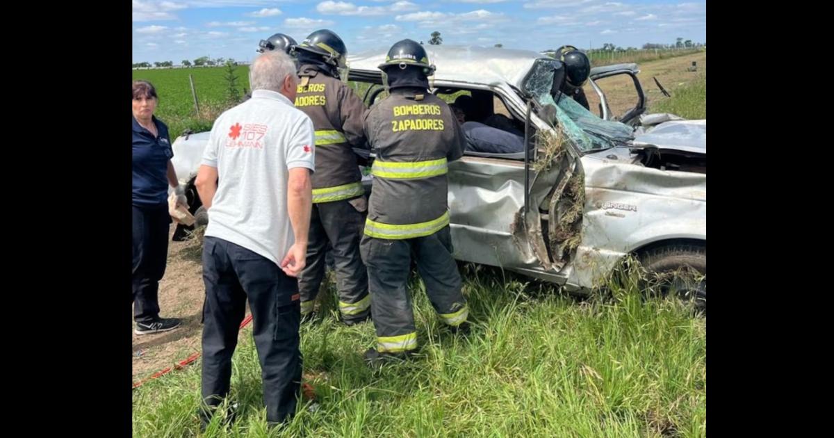 Se realizaron las pericias de rigor en el rodado siniestrado (Foto TN)