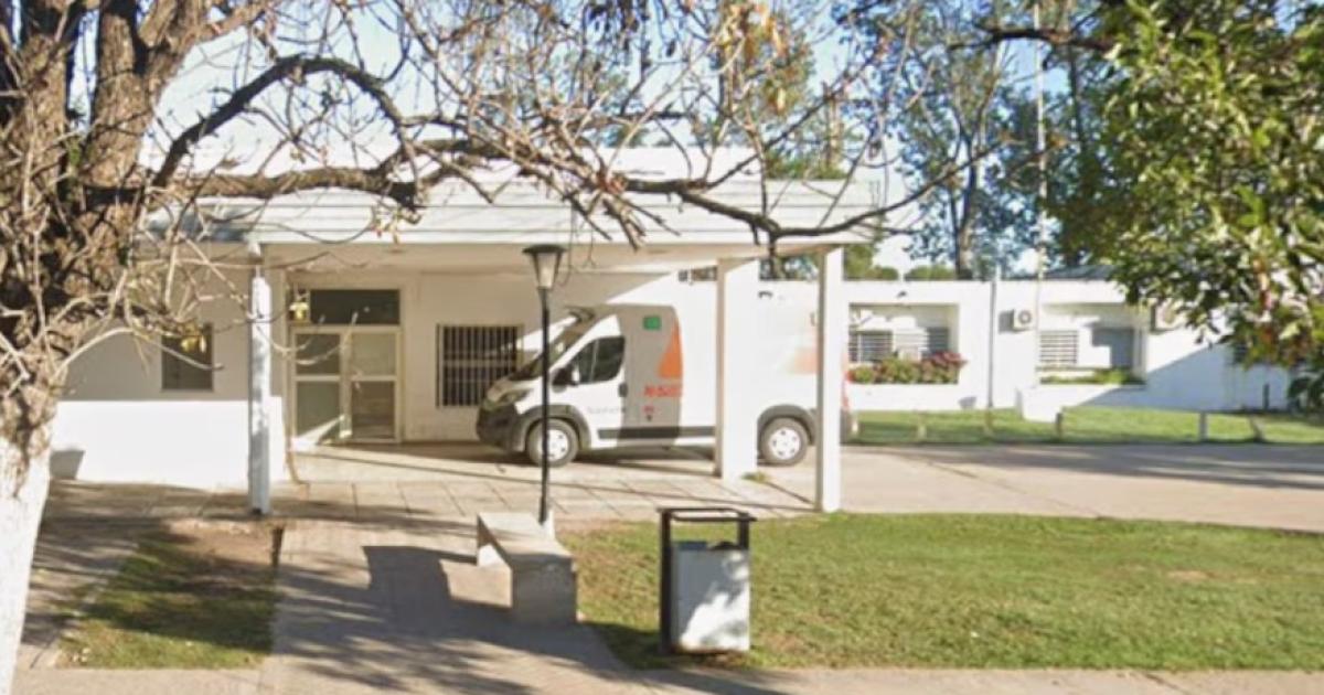 El hombre fue trasladado por una ambulancia hasta el hospital SAMCo de Santo Tomé