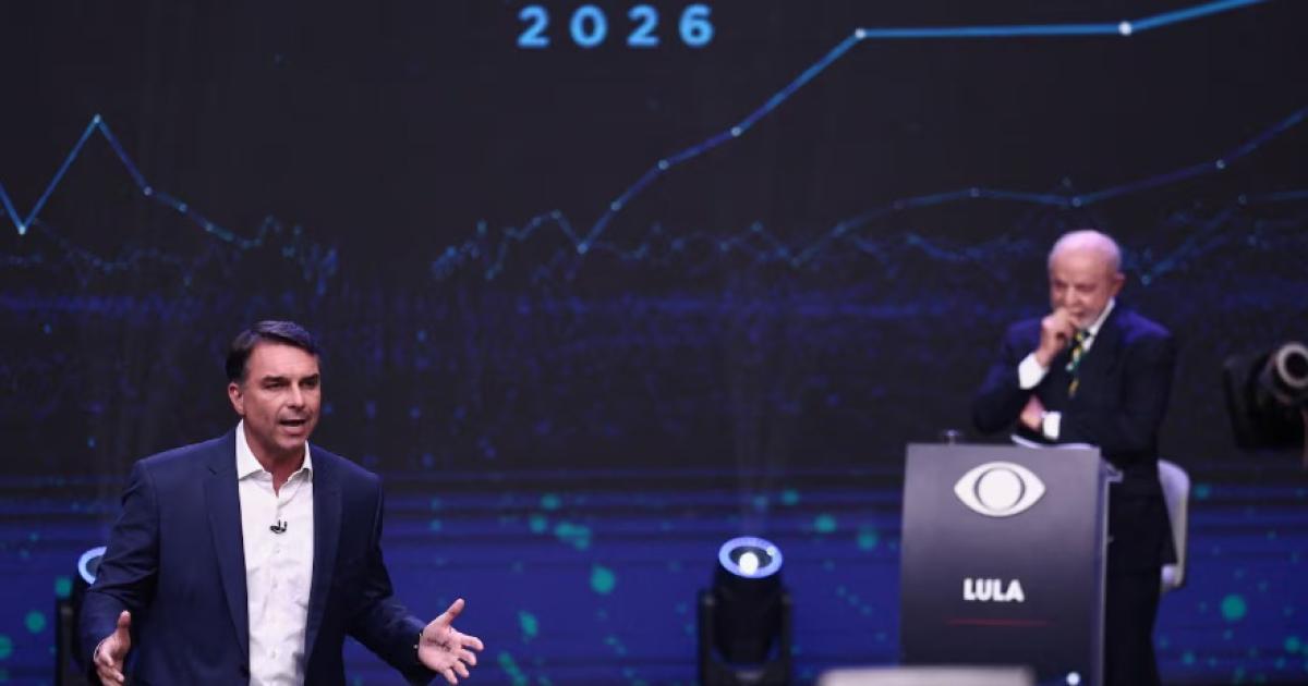 Lula y Fl�vio Bolsonaro cara a cara en el primer debate antes del balotaje en Brasil