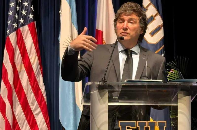 Dos Argentinas- ovación a Milei en Washington y alerta por la Ley Malvinas (Foto Google)