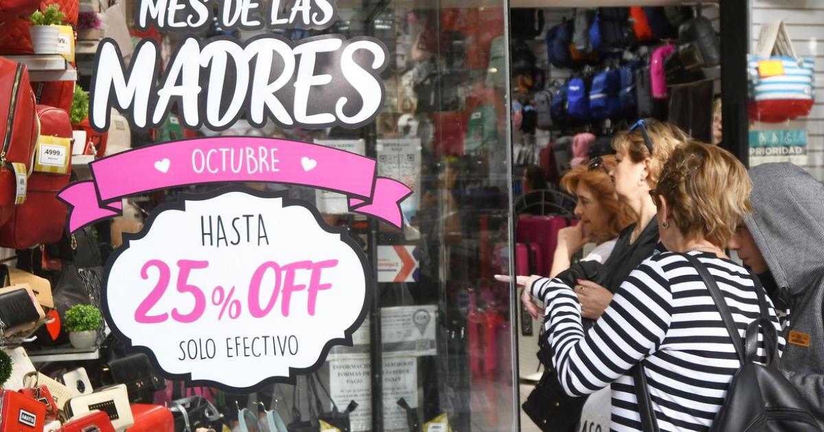 Caiacuteda interanual de 14-en-porciento- en comercios en ventas por el Diacutea de la Madre