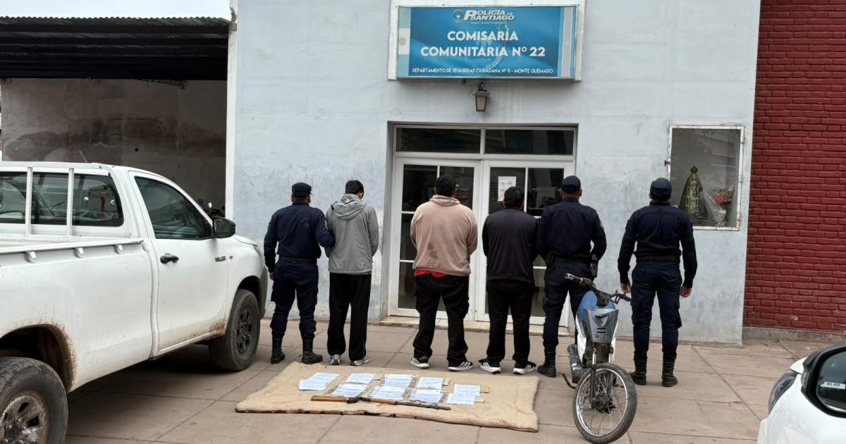Los sujetos fueron alojados en sede policial (Foto El Liberal)