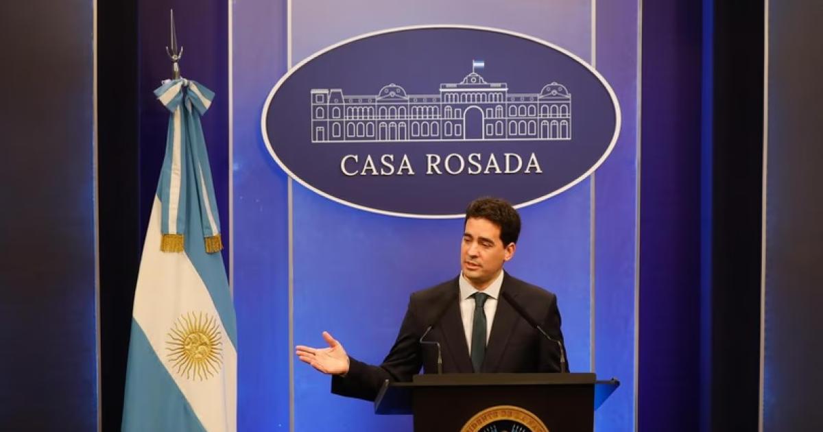 El Gobierno atribuyoacute el repunte del riesgo paiacutes a la incertidumbre global y ratificoacute el rumbo econoacutemico
