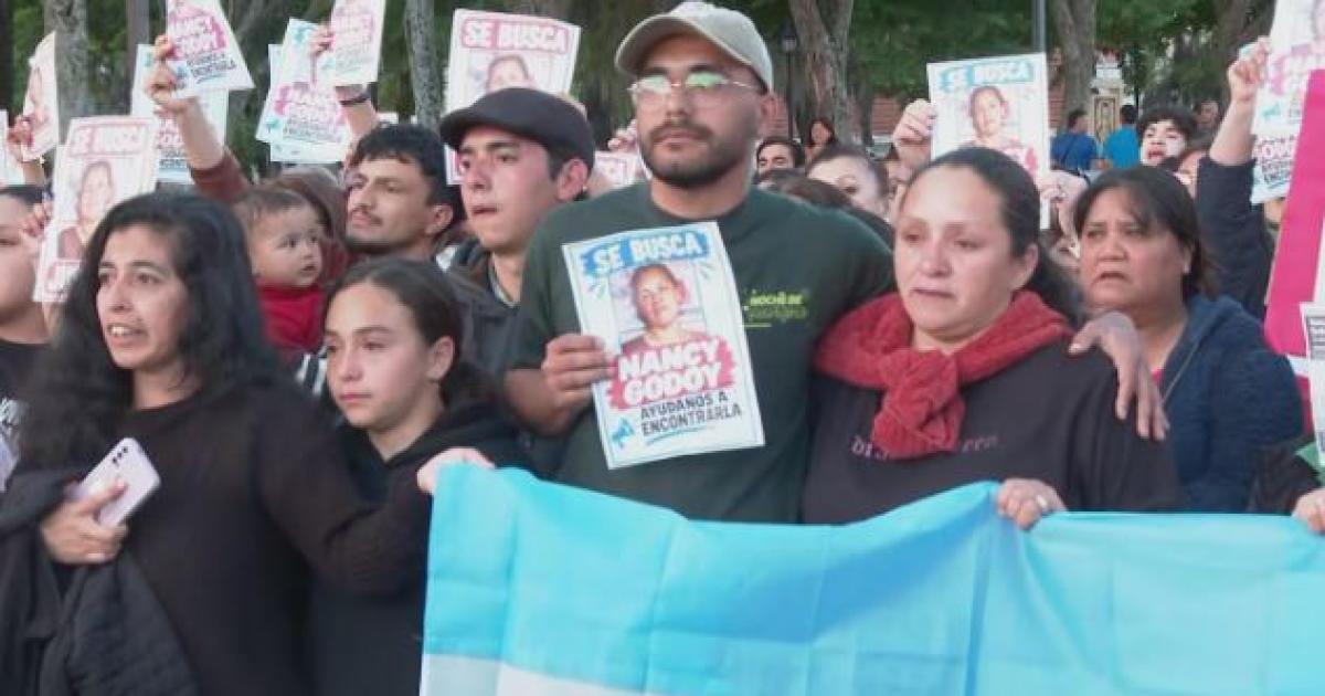 Corrientes- marcharon para pedir la aparicioacuten con vida de la docente Nancy Godoy desaparecida hace 13 diacuteas