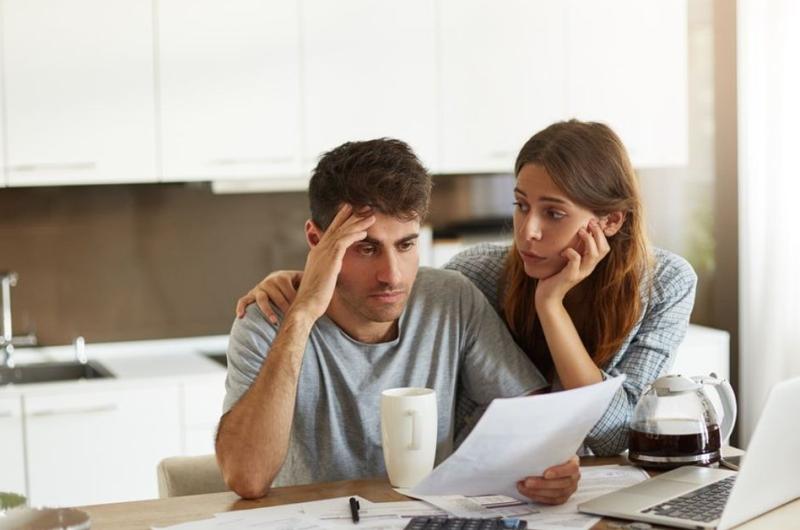 Indican que 4 de cada 10 hogares no logran superar la primera quincena con sus recursos