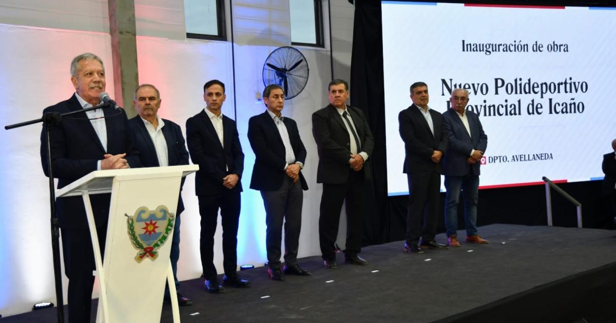 El gobernador Eliacuteas Suaacuterez inauguroacute el Polideportivo de Icantildeo