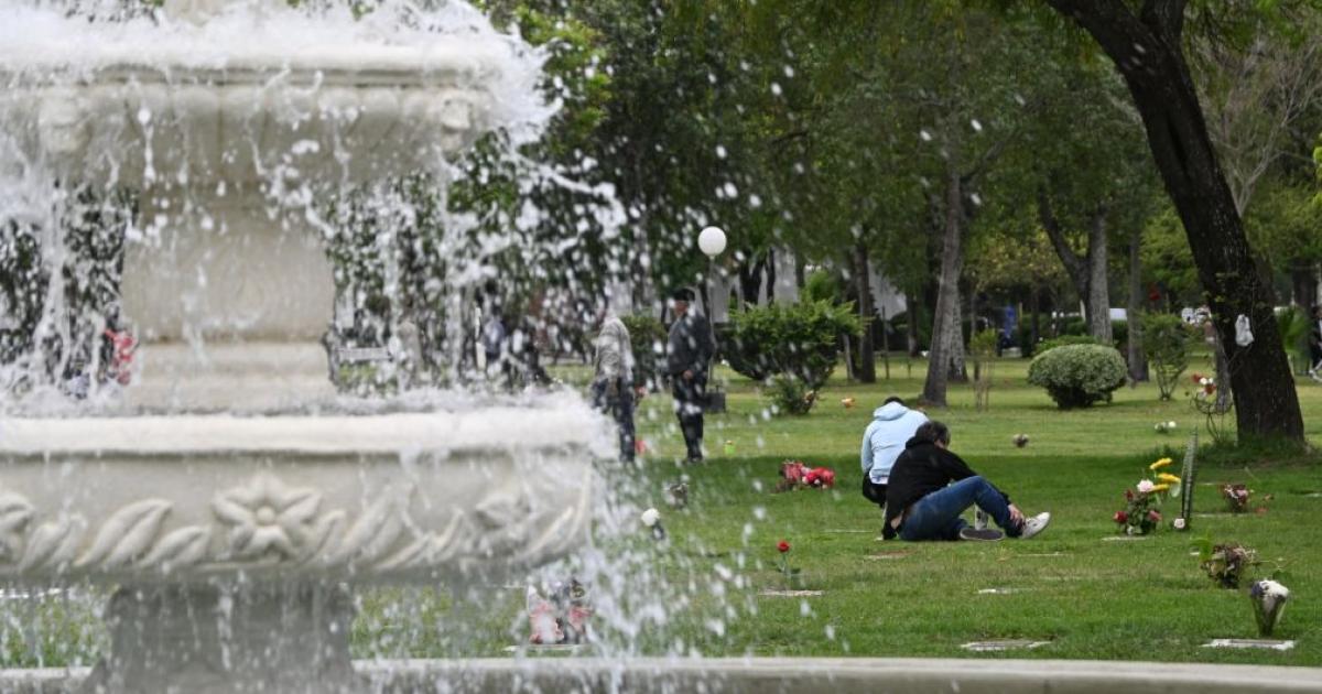 Parque de la Paz- santiaguentildeos homenajearon a sus madres