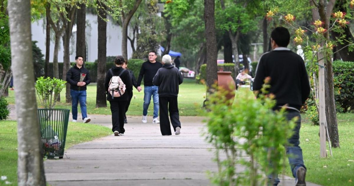 Parque de la Paz- santiaguentildeos homenajearon a sus madres