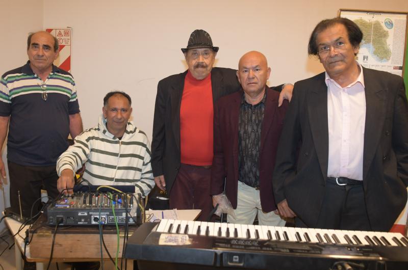 FESTEJO POR LAS MADRES Y HOMENAJE