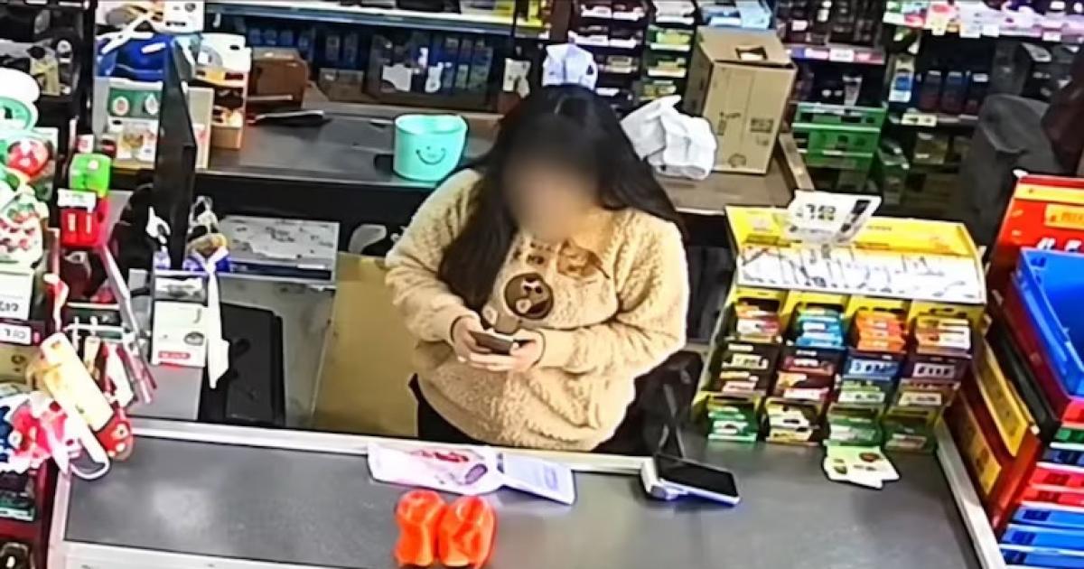 La dueña de un supermercado descubrió una presunta maniobra que se habría extendido durante casi dos meses (Foto y video- La Buena Info)