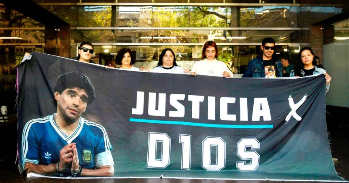 Pidieron la absolución de Cosachov por el delito de falsedad ideológica en el juicio por la muerte de Diego Maradona