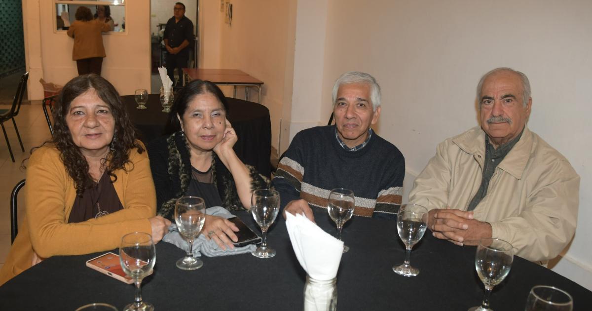 FESTEJO POR LAS MADRES Y HOMENAJE