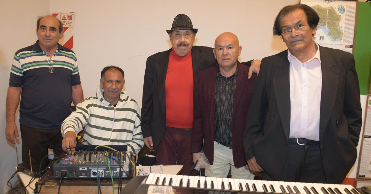 FESTEJO POR LAS MADRES Y HOMENAJE