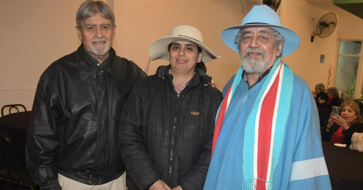 FESTEJO POR LAS MADRES Y HOMENAJE