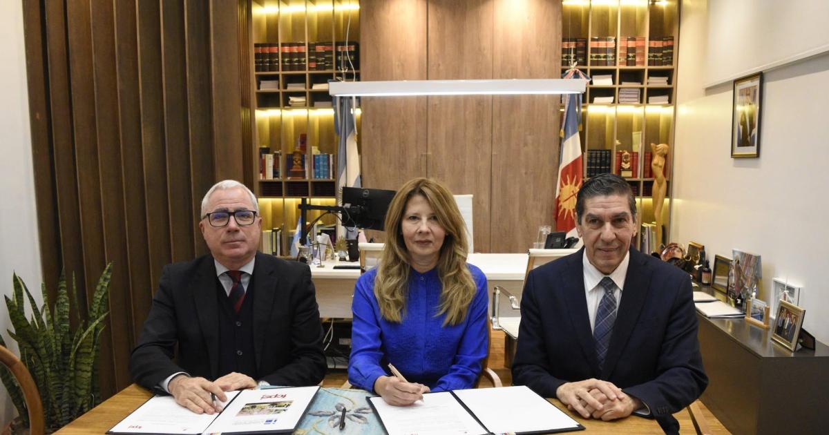 La Universidad Catoacutelica y el Ministerio de Justicia impulsan juntas una nueva capacitacioacuten