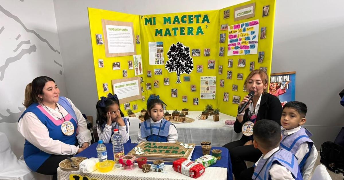 Exitoso inicio de la 3ordf Feria de Ciencias Tecnologiacutea y Arte 2026