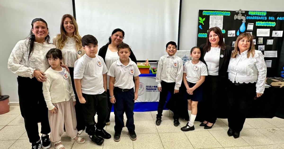 Alumnos de la Escuela de Roboacutetica presentaron Guardianes del Agua