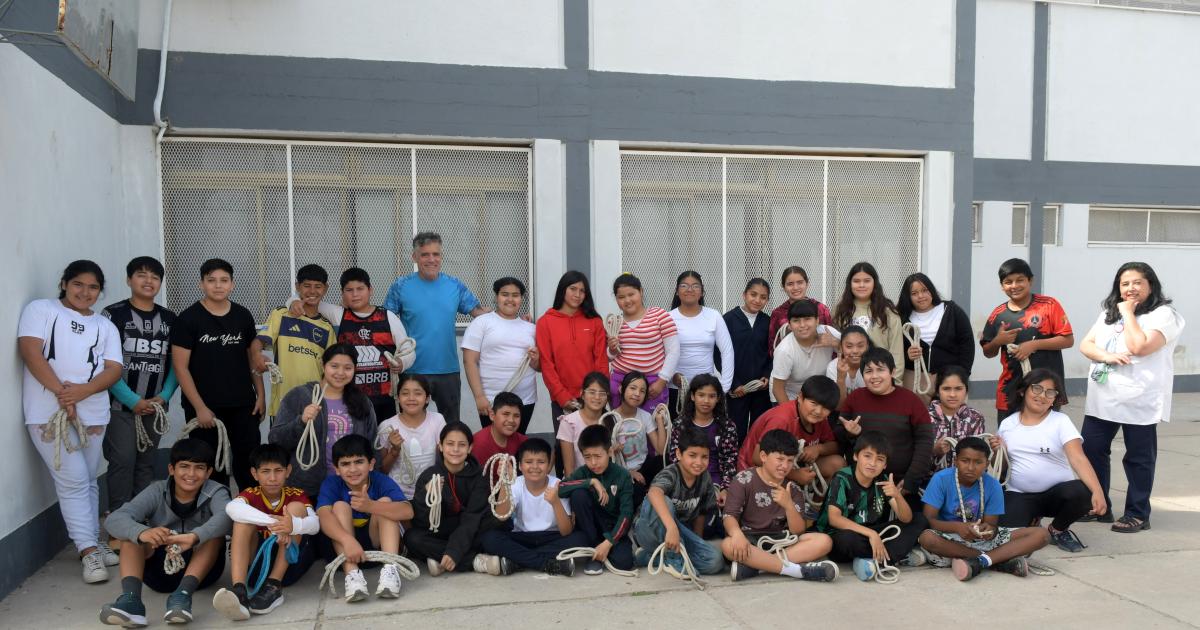 La Escuela Martiacuten Uriondo se une a la pasioacuten del Maratoacuten