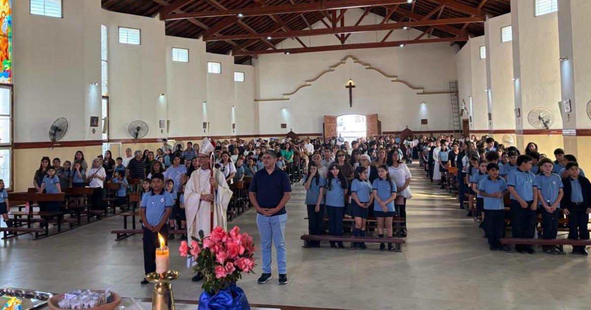 La Escuela Medalla Milagrosa de Antildeatuya celebroacute su 60ordm aniversario